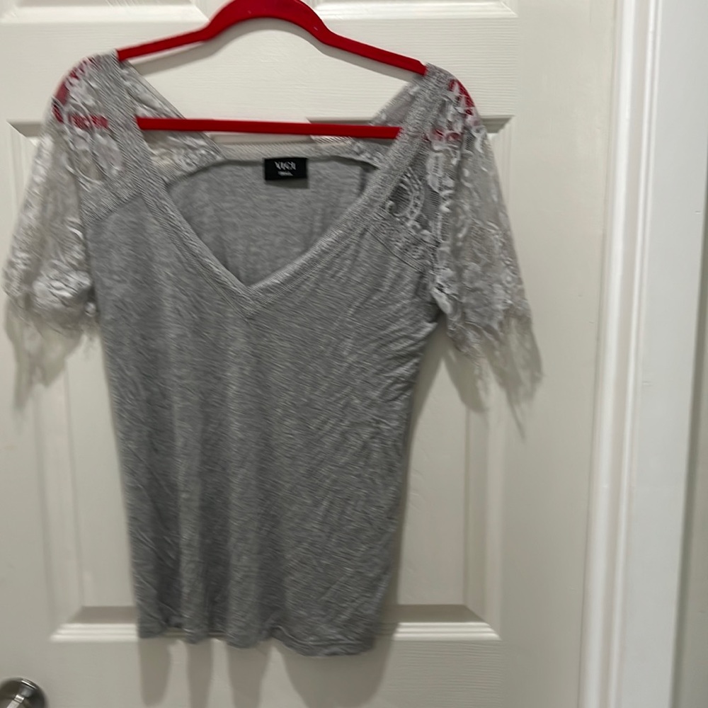 Vici soft gray t-shirt.  Brand new.